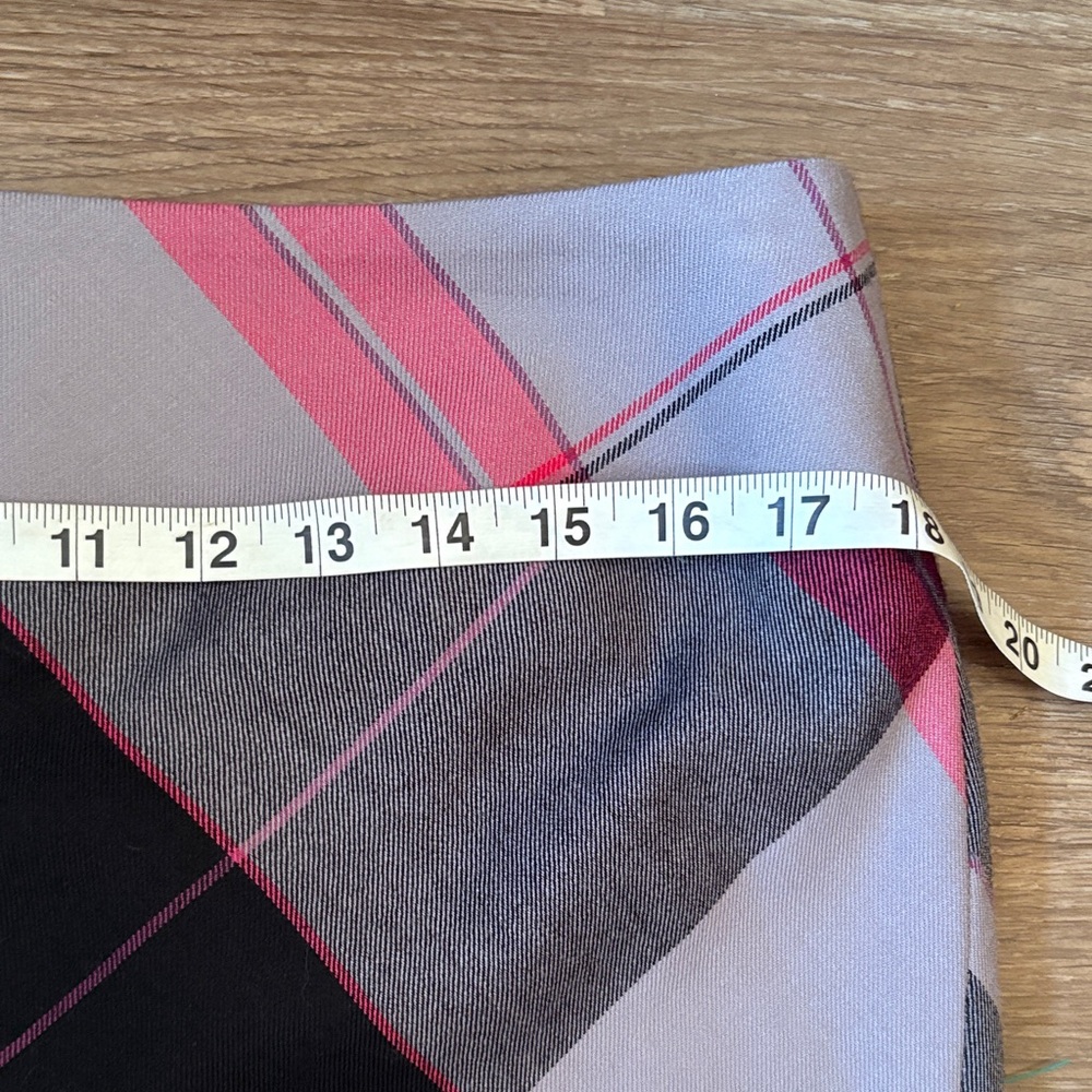 Anne Klein Plaid Pencil Skirt in Black, Gray, and Pink - Picture 3 of 6